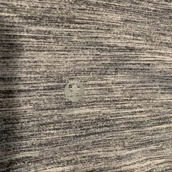 Lululemon Athletica Gray Black High Rise Crop Capri Leggings Size 4 - Picture 3 of 3